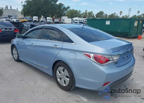 2011 Hyundai Sonata Hybrid z USA, uszkodzony, nr VIN KMHEC4A49BA004479